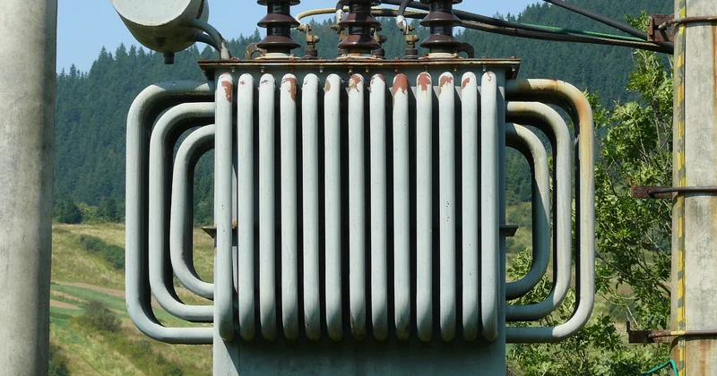 Section de câble triphasé 400 V : le cas qu'on me demande souvent